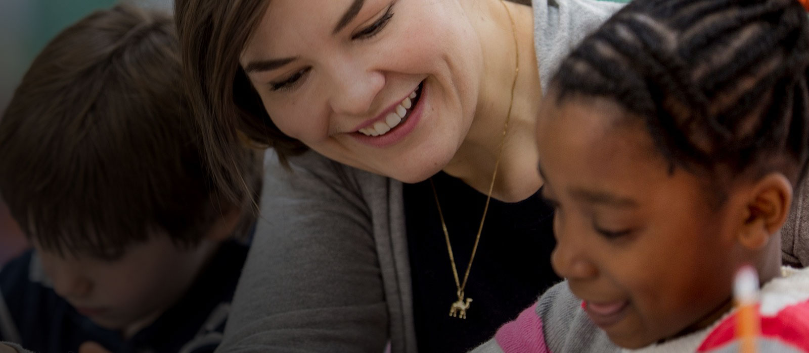 TEACH KIDS TO READ WITH THE ONE-STOP PHONICS PLATFORM!